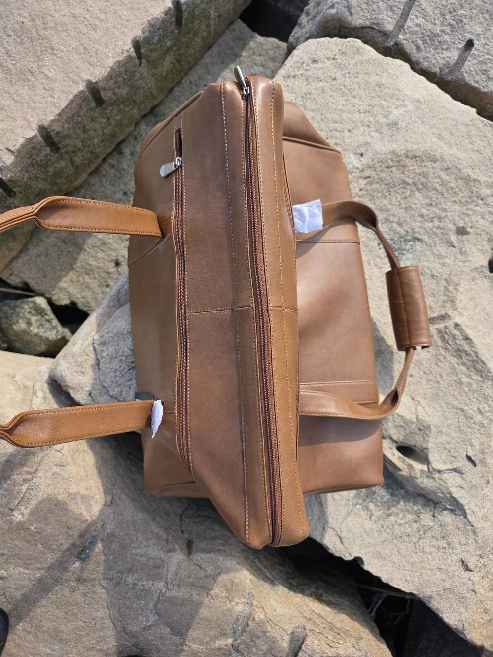 Kingport Industries Genuine Leather Wide Jaw Carpenter / Travel Bag